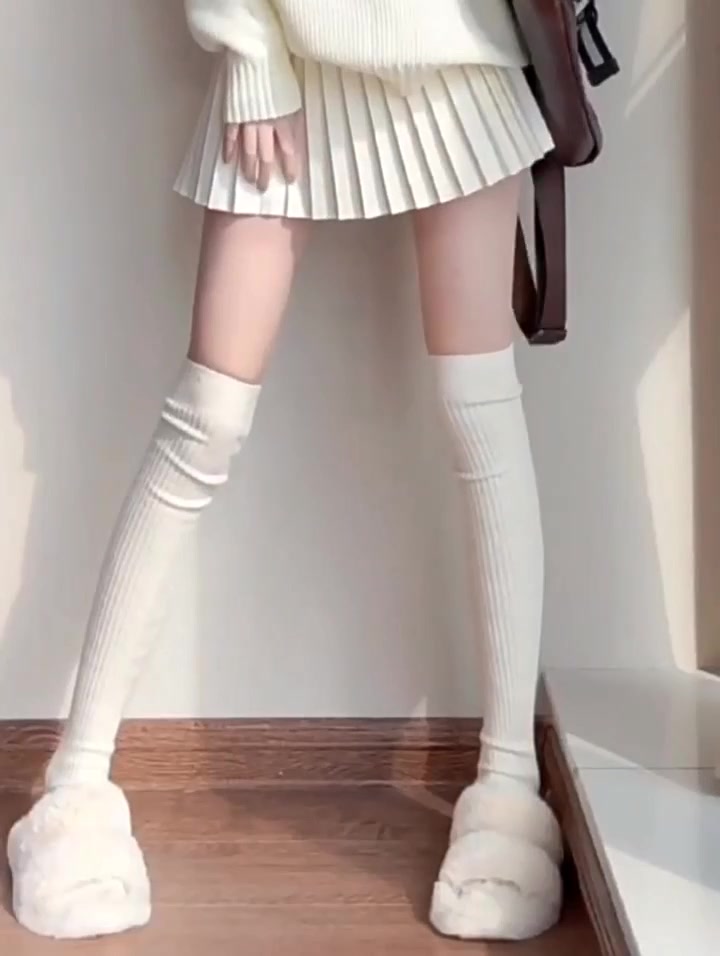 We Flower Tất Chân Cotton Dài Qua Gối Họa Tiết Kẻ Sọc Trắng Đen Phong Cách Preppy JK Hàn Quốc Thời Trang Xuân Thu Cho Nữ