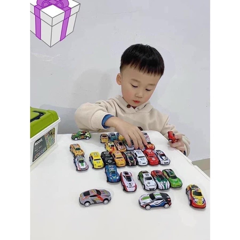 Thùng 30 xe ô tô mini đồ chơi kèm hộp đựng cho bé
