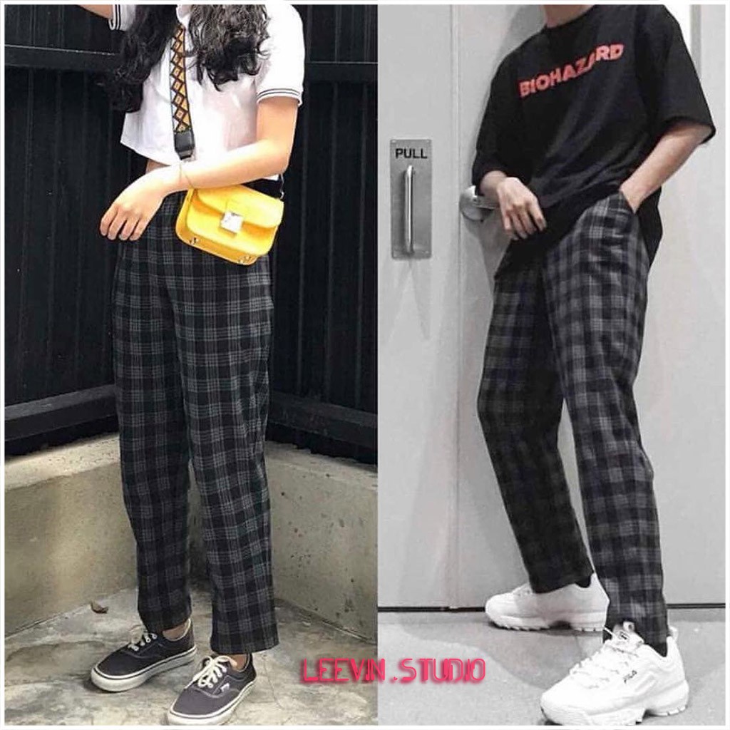 Kiểu quần Baggy Unisex cho Nam và Nữ với chất liệu vải Plaid kẻ caro và ống suông - Sản phẩm của Leevin Store