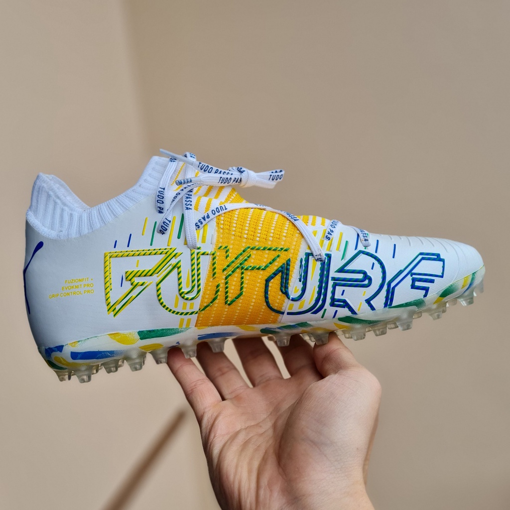 Giày Đá Bóng Sân Cỏ Nhân Tạo Puma Future Z 1.1 Pro MG, TF