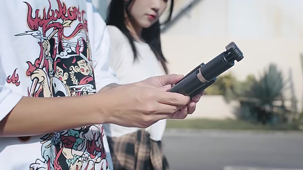????Tay Cầm Chống Rung Điện Tử Gimbal Q08 Có Bluetooth - Gimbal Điện Thoại Chống Rung - Có Chân Đỡ Tự Đứng-NBL08 - Ảnh 2