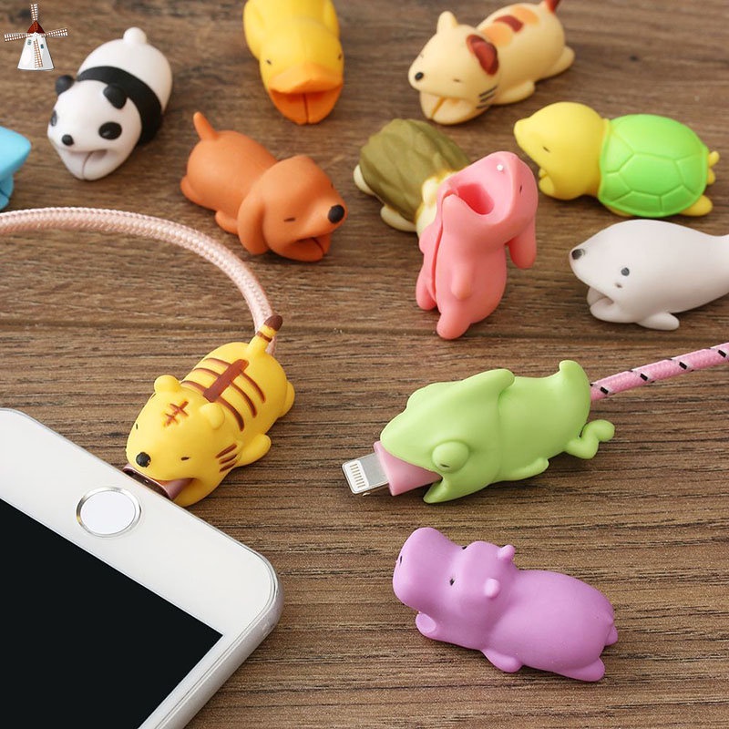 1 Phụ Kiện Quấn Bảo Vệ Dây Cáp Hình Động Vật / Thỏ / Chó / Mèo Ngộ Nghĩnh Cho Iphone