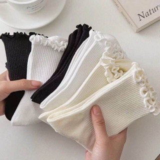 Tất vớ nam nữ tone màu trắng đen dễ mix đồ, chất liệu cotton thoáng khí - Ekiu Shop