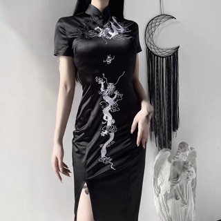 Sườn Xám Dáng Dài Đen Thêu Rồng Trắng