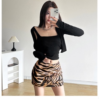 Weird Puss Chân Váy Bút Chì Ôm Hông Bằng Pu Họa Tiết Da Báo Dễ Thương Phong Cách Đường Phố Thời Trang Mùa Đông