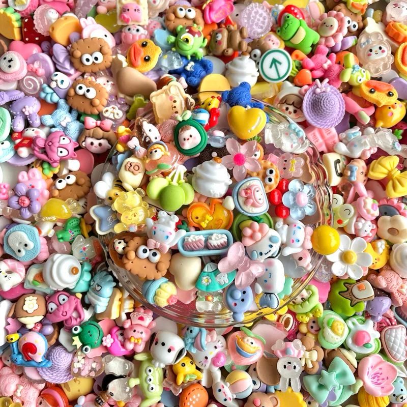 Set 10 Charm Sticker Trang Trí Dép 3D Ngẫu Nhiên - Phụ Kiện Độc Đáo