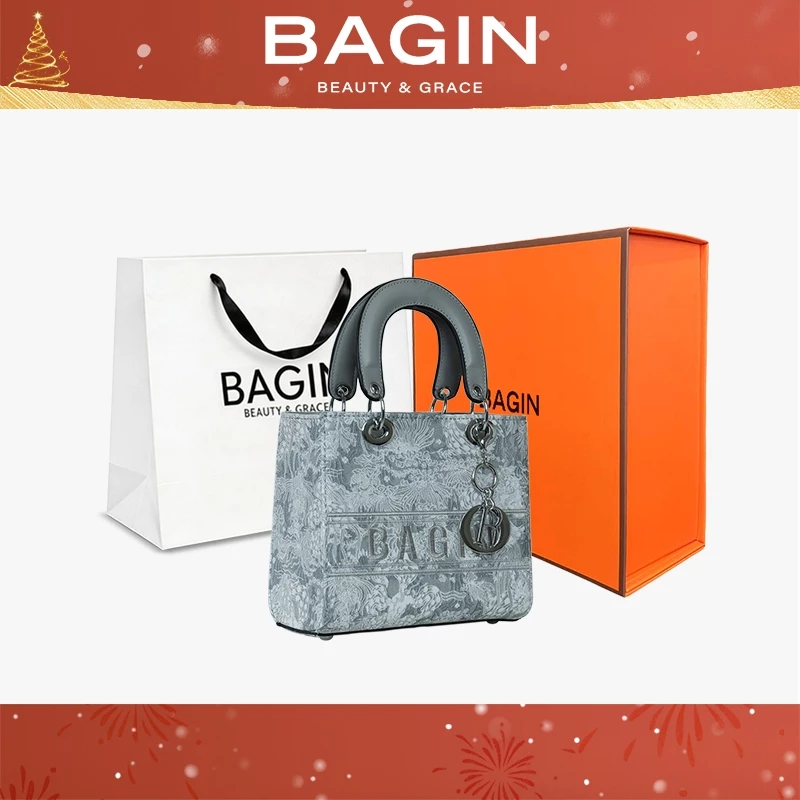 Túi Xách Nữ Vuông Thêu Nổi Sang Trọng - Tặng Kèm Charm Độc Đáo, Quà Tặng Ý Nghĩa